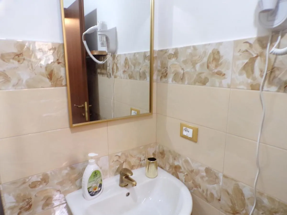 Appartamento Via Umberto 477 50 Metri Dal Mare Roccalumera